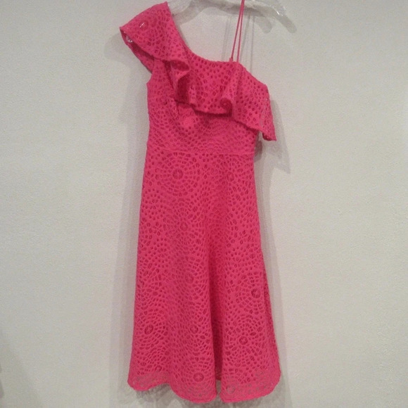 NWT Lilly Pulitzer Callisto One Shoulder Lace Dress Size 00 - Picture 2 of 4